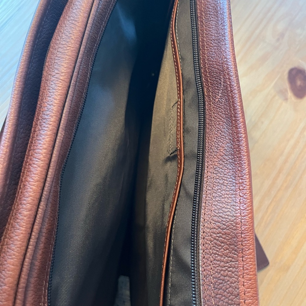 Orvis Chestnut Brown Leather Briefcase with Brass Accents - Picture 5 of 7